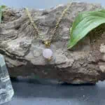 collier uniperle quartz rose or