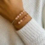 bracelet pentaperle porté double pierre du soleil