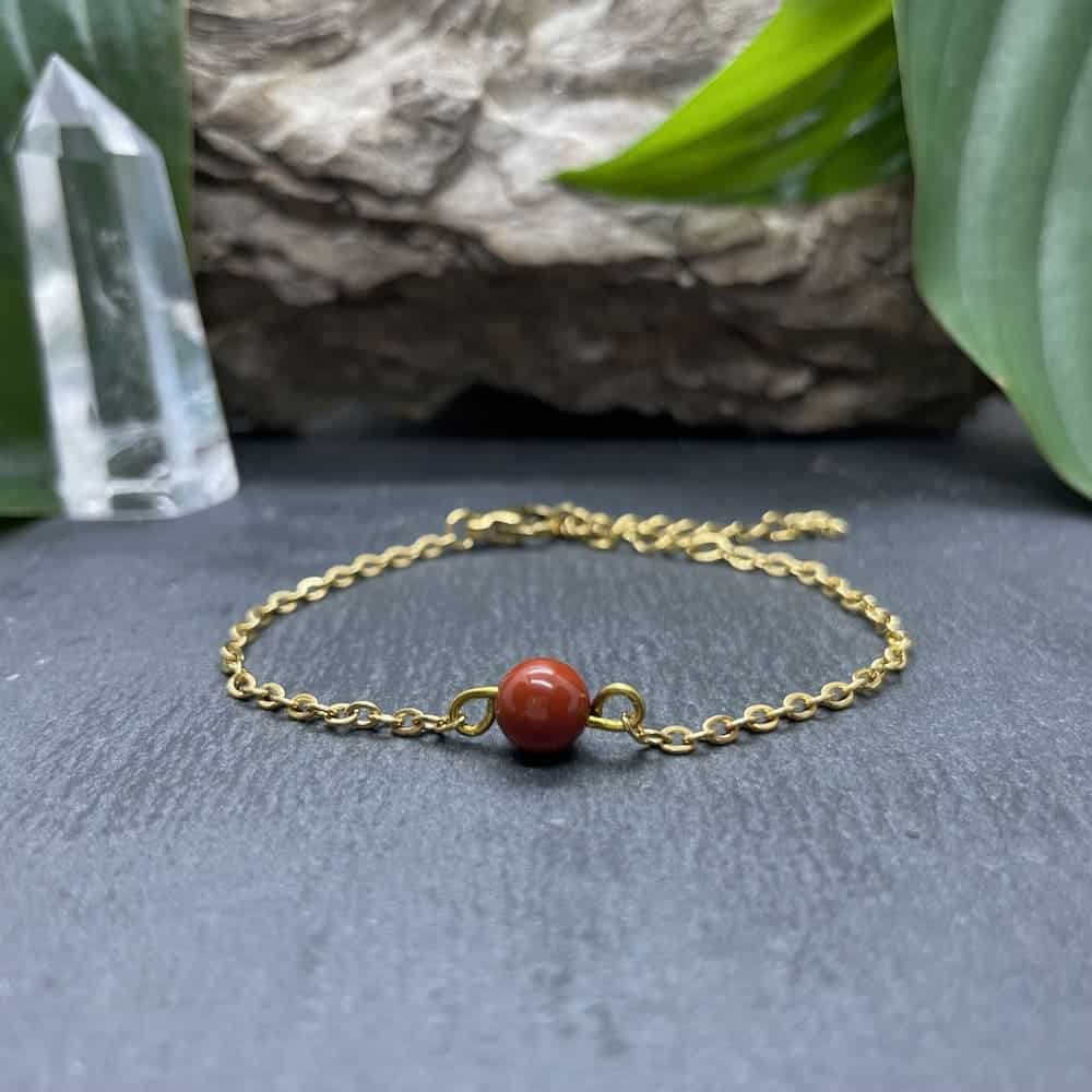 bracelet uniperle porté or jaspe rouge