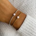 bracelet uniperle porté double quartz rose